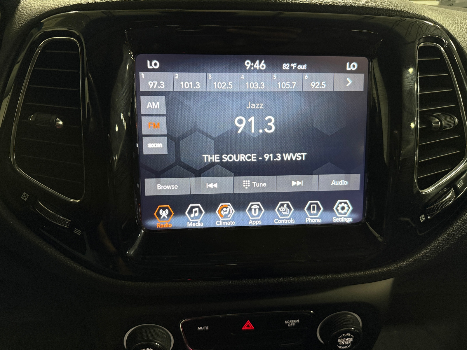 Thumbnail: 2017 Jeep Compass - 3