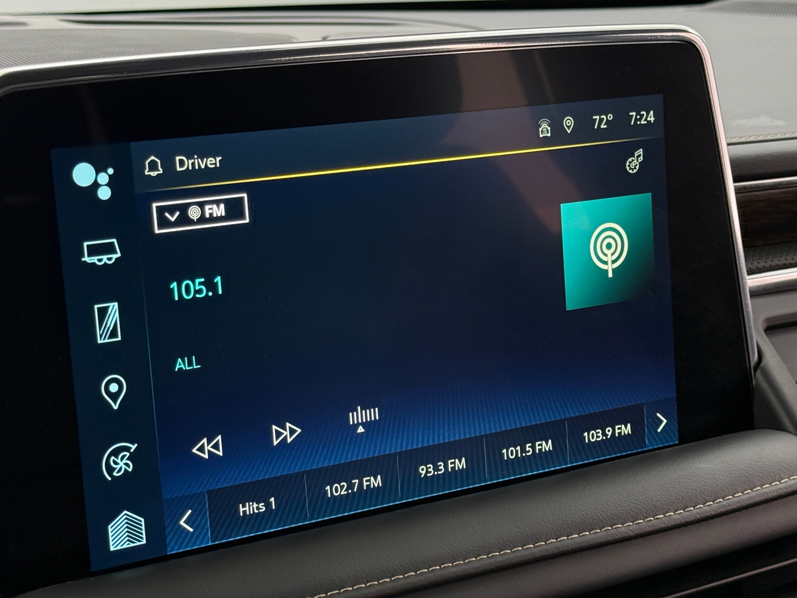 Thumbnail: 2023 Chevrolet Suburban - 3