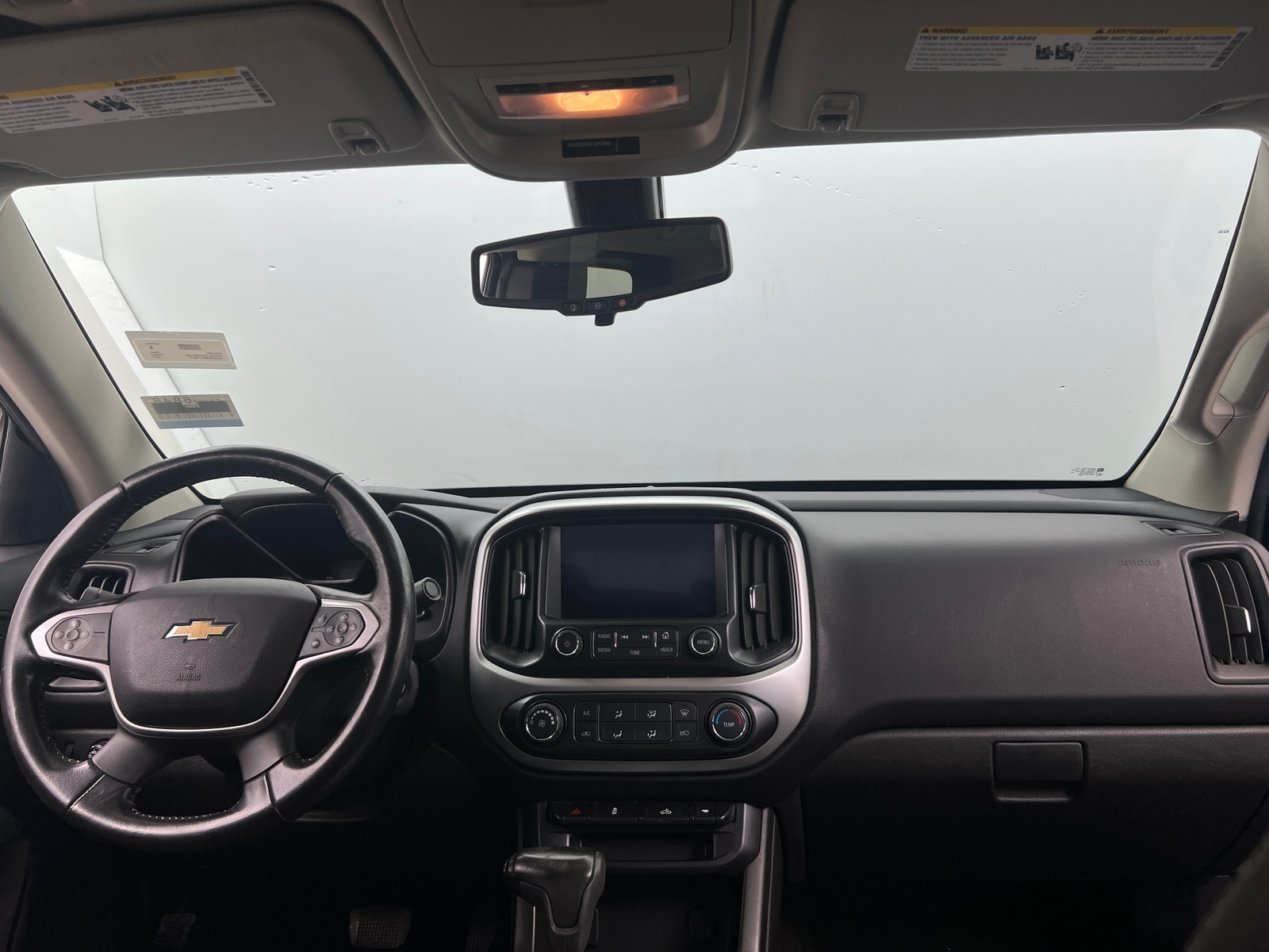 Thumbnail: 2017 Chevrolet Colorado - 3