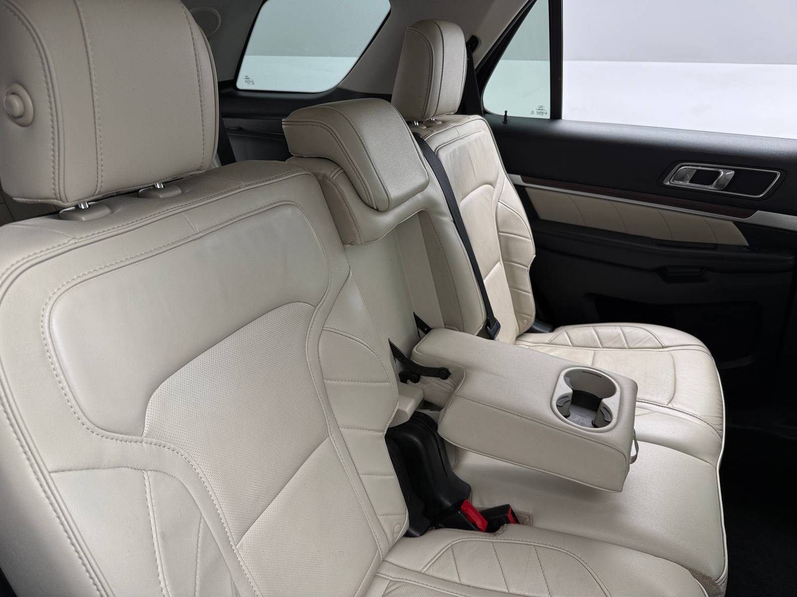 Thumbnail: 2019 Ford Explorer - 5