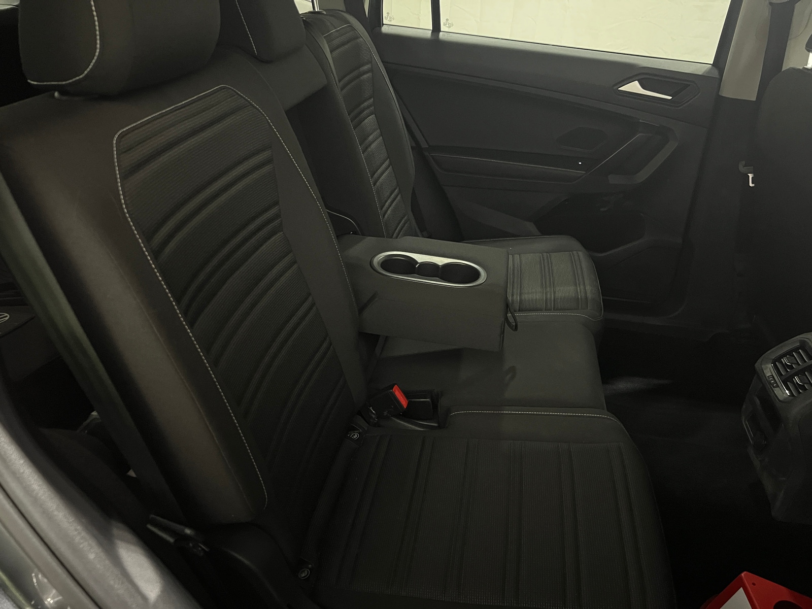 Thumbnail: 2023 Volkswagen Tiguan - 6