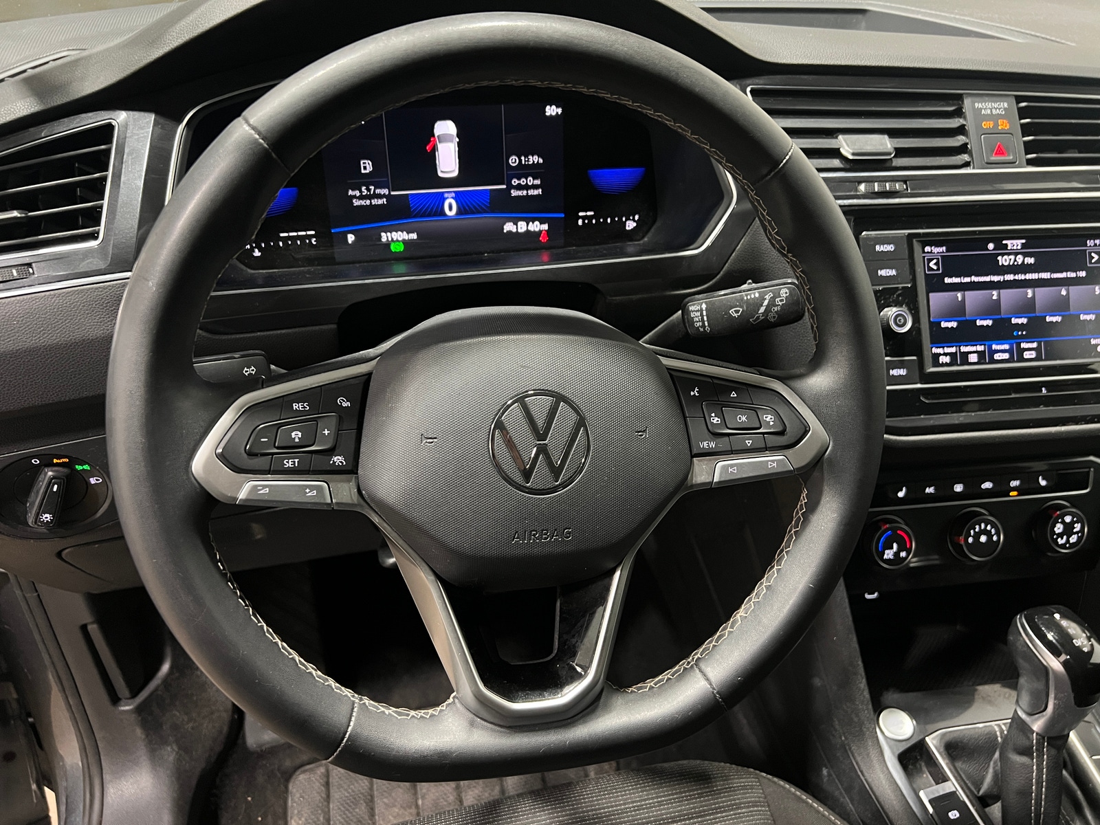 Thumbnail: 2023 Volkswagen Tiguan - 5