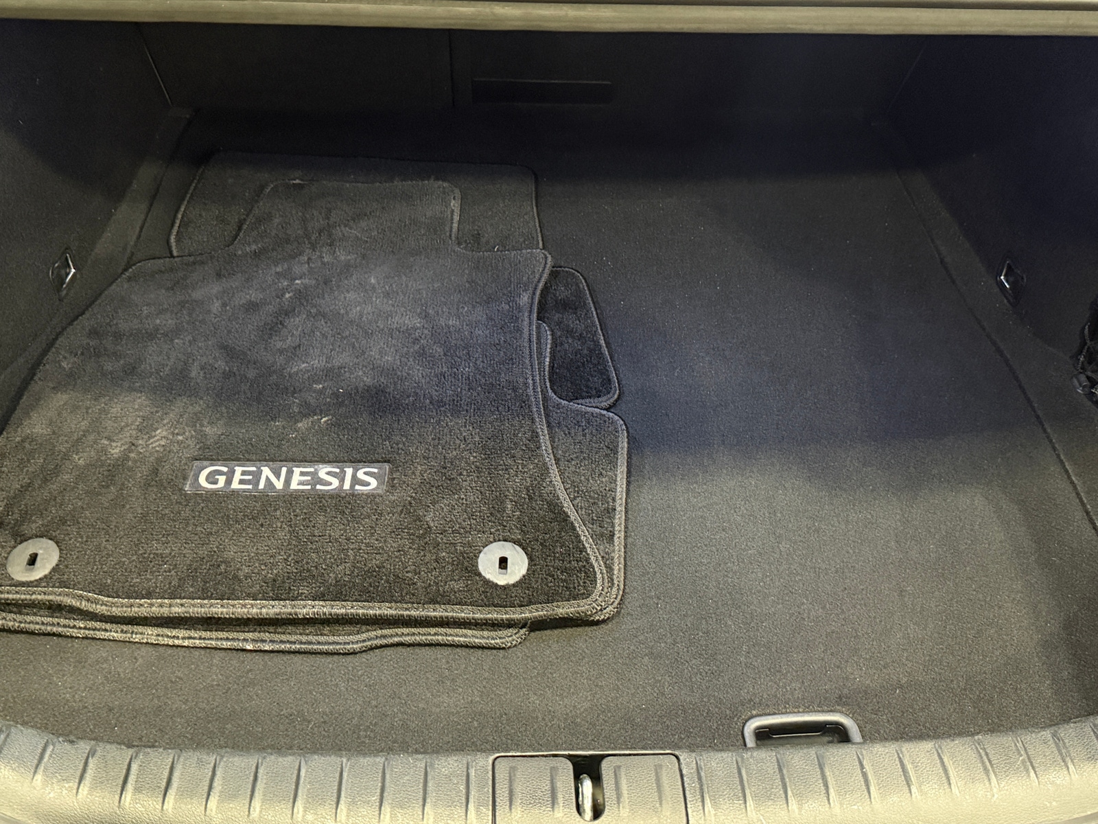 Thumbnail: 2023 Genesis G70 - 6