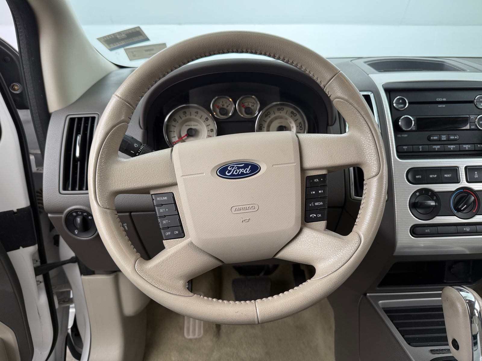 Thumbnail: 2010 Ford Edge - 5