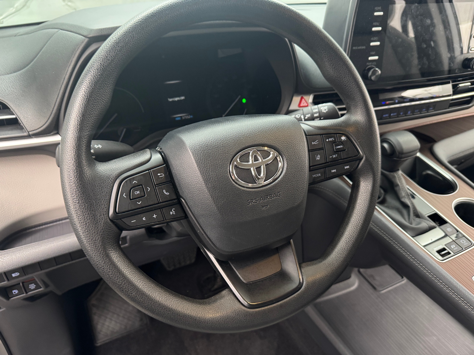 Thumbnail: 2024 Toyota Sienna - 5