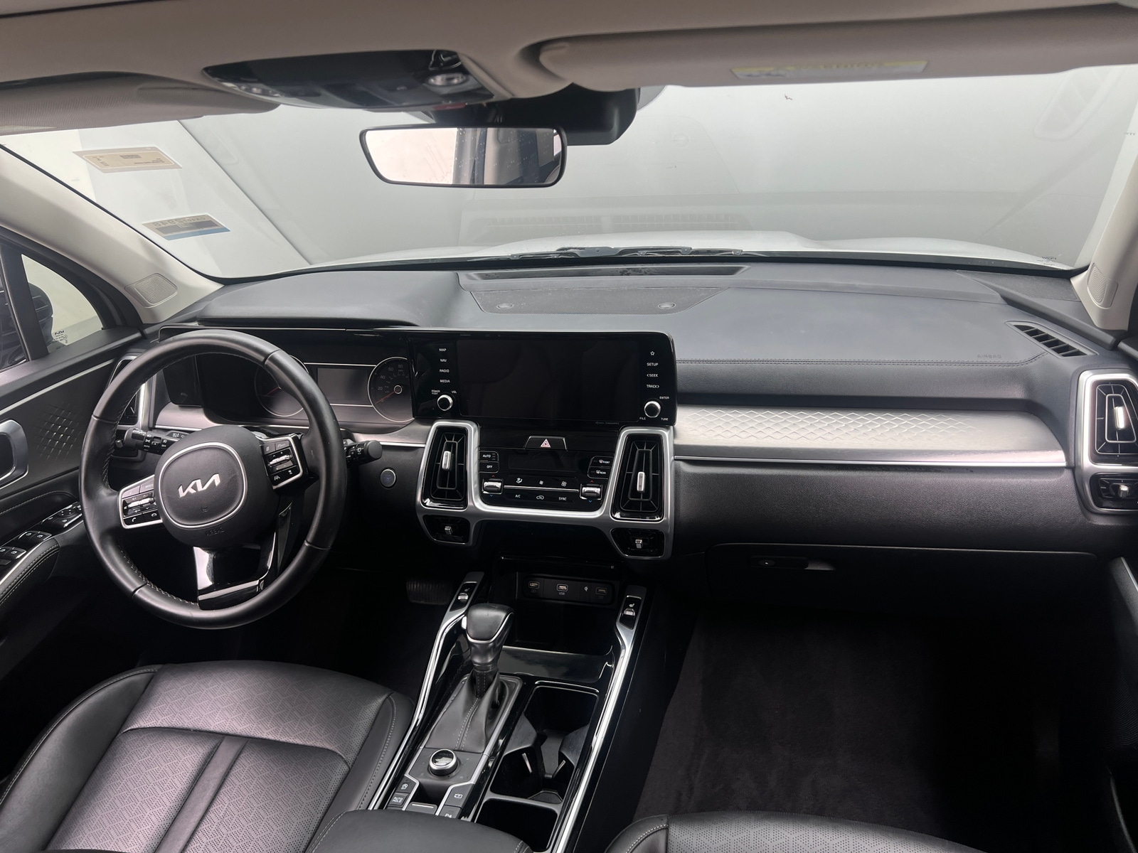 Thumbnail: 2022 Kia Sorento - 2