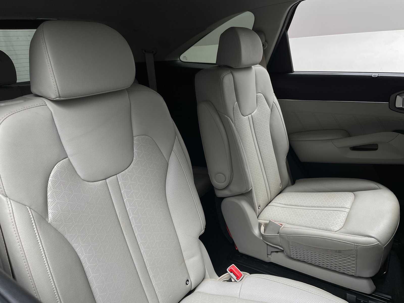 Thumbnail: 2023 Kia Sorento - 5