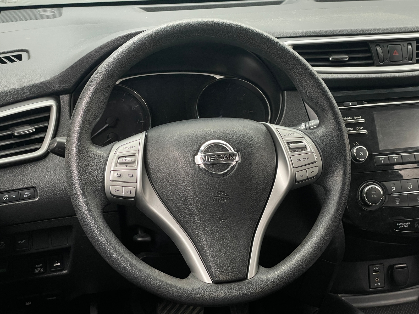 Thumbnail: 2016 Nissan Rogue - 5