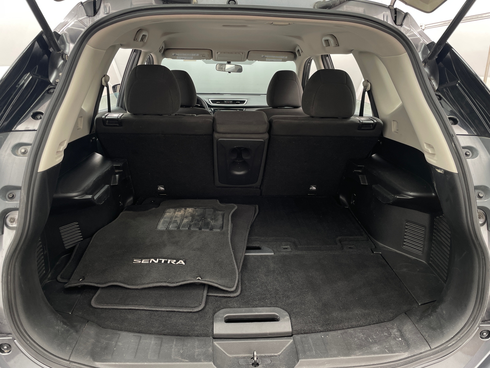 Thumbnail: 2016 Nissan Rogue - 7