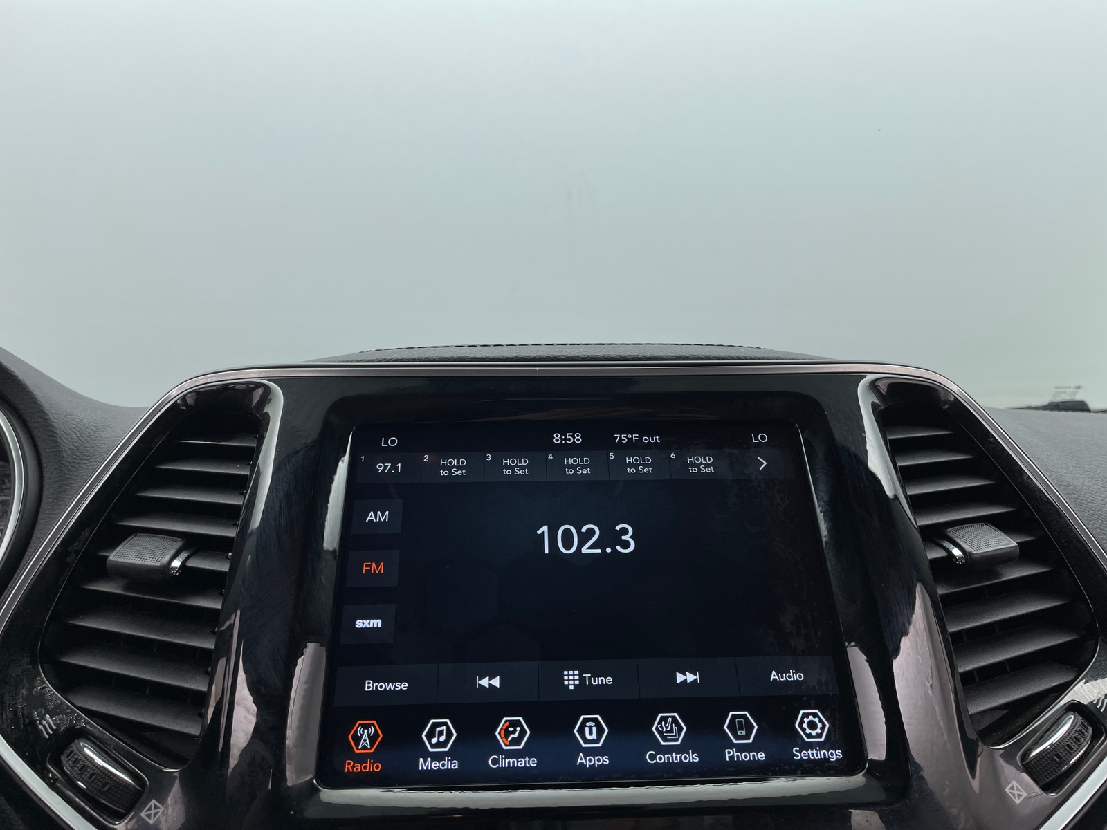 Thumbnail: 2021 Jeep Cherokee - 3