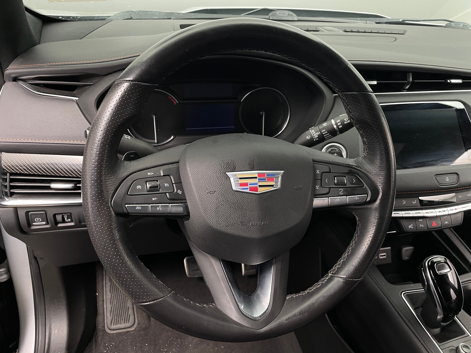 Thumbnail: 2022 Cadillac XT4 - 4