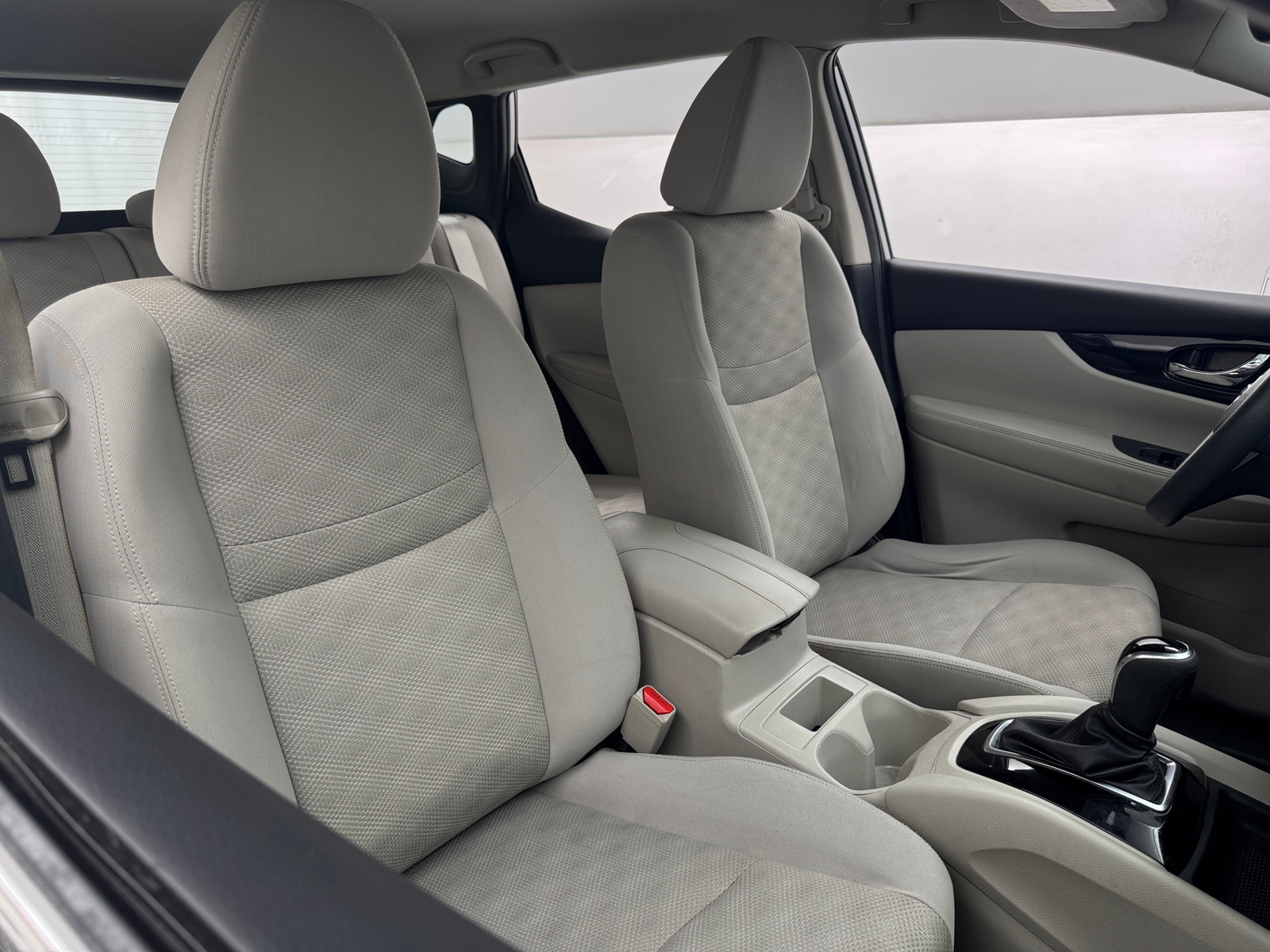 Thumbnail: 2018 Nissan Rogue Sport - 2