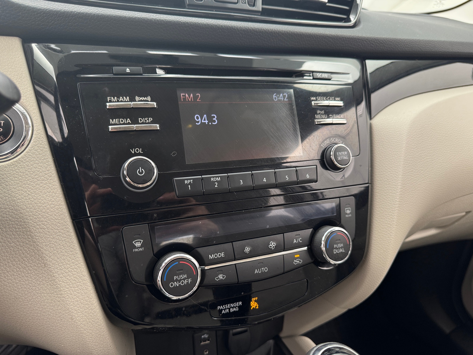 Thumbnail: 2018 Nissan Rogue Sport - 4