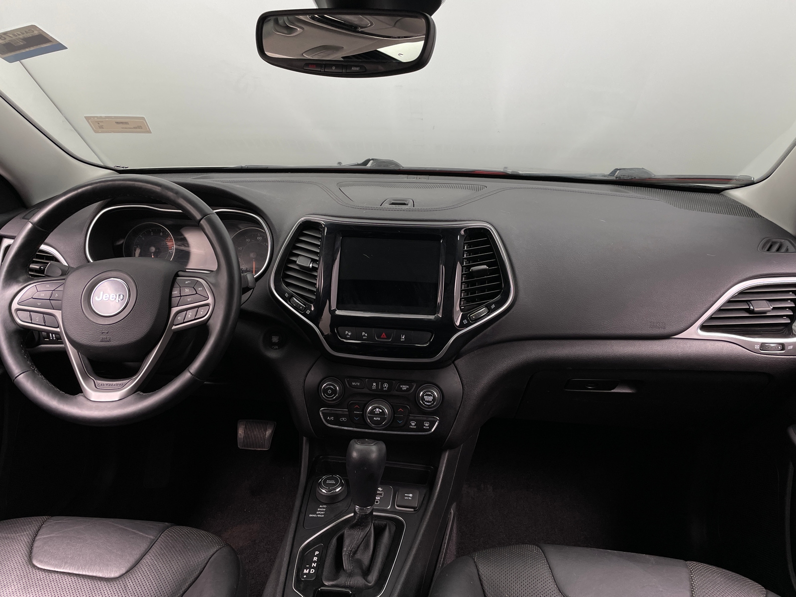 Thumbnail: 2019 Jeep Cherokee - 2