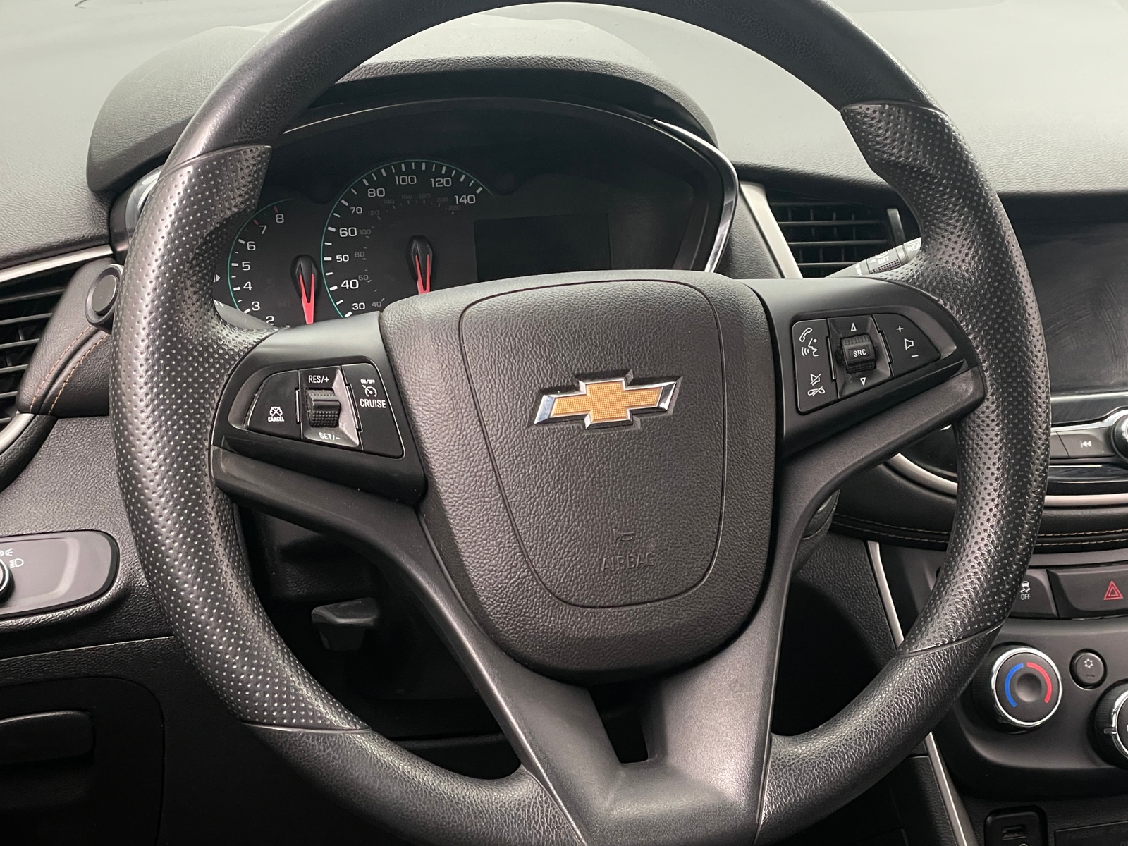 Thumbnail: 2019 Chevrolet Trax - 5