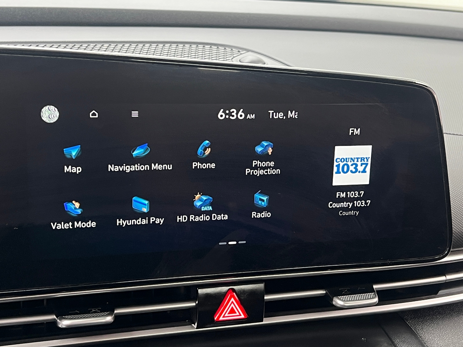 Thumbnail: 2023 Hyundai Elantra - 4