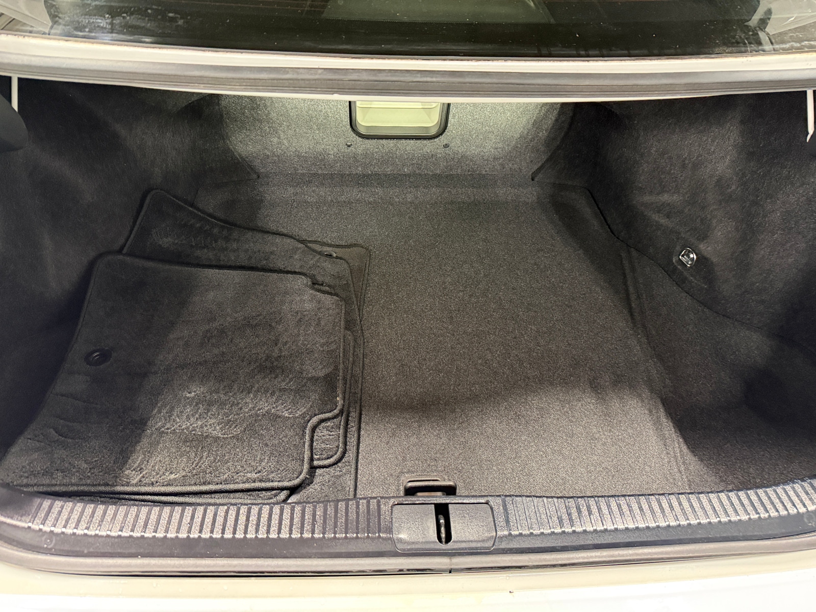 Thumbnail: 2013 Lexus ES - 6