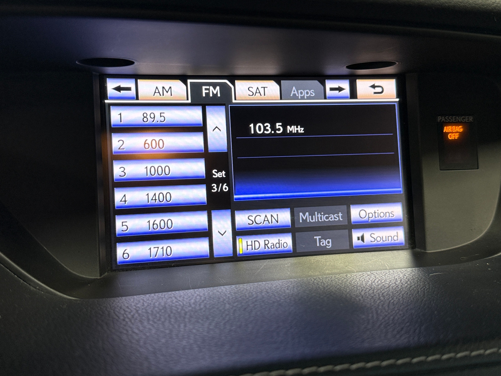 Thumbnail: 2013 Lexus ES - 3