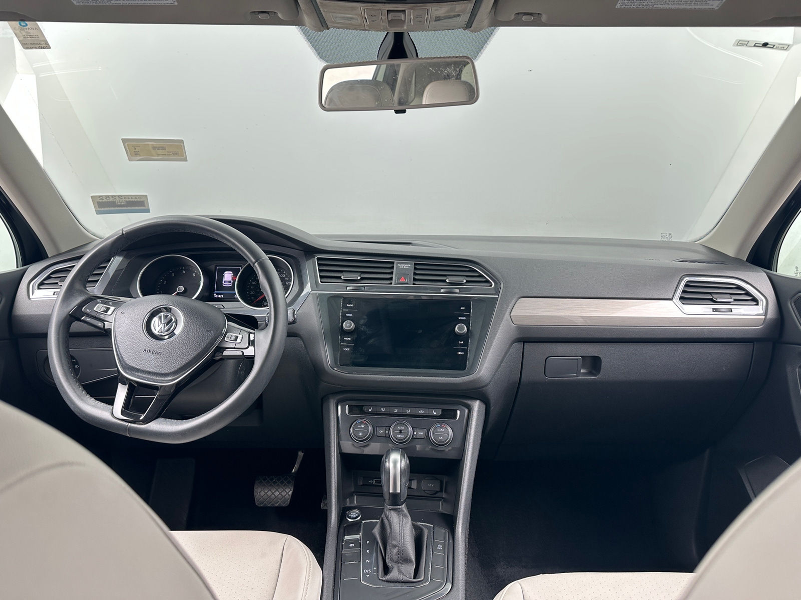 Thumbnail: 2020 Volkswagen Tiguan - 2