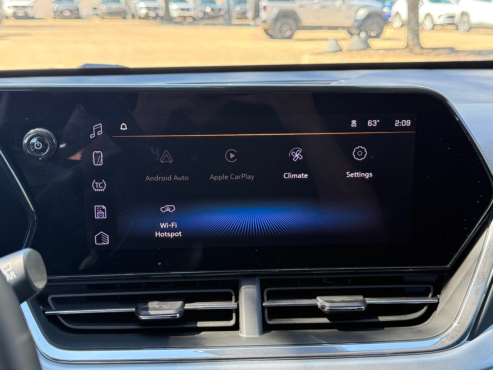 Thumbnail: 2025 Chevrolet Trax - 4