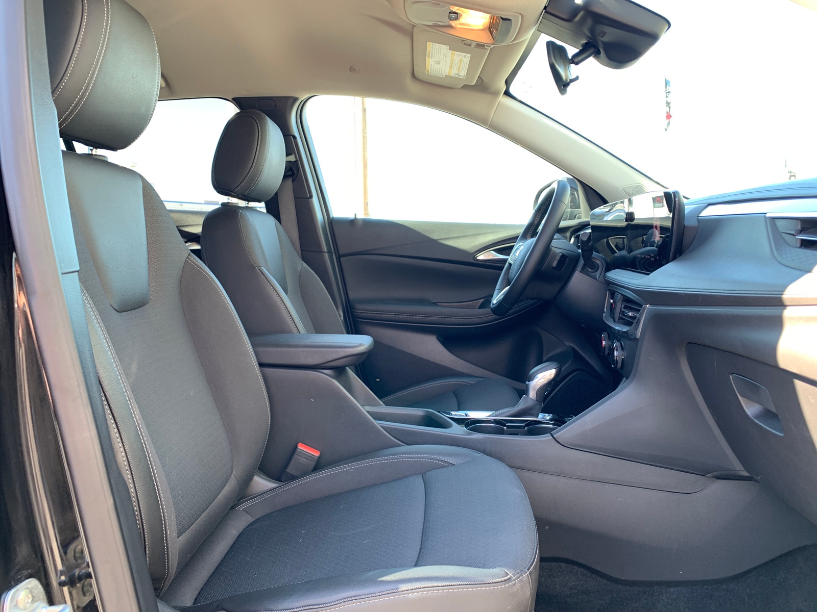 Thumbnail: 2025 Buick Encore GX - 2