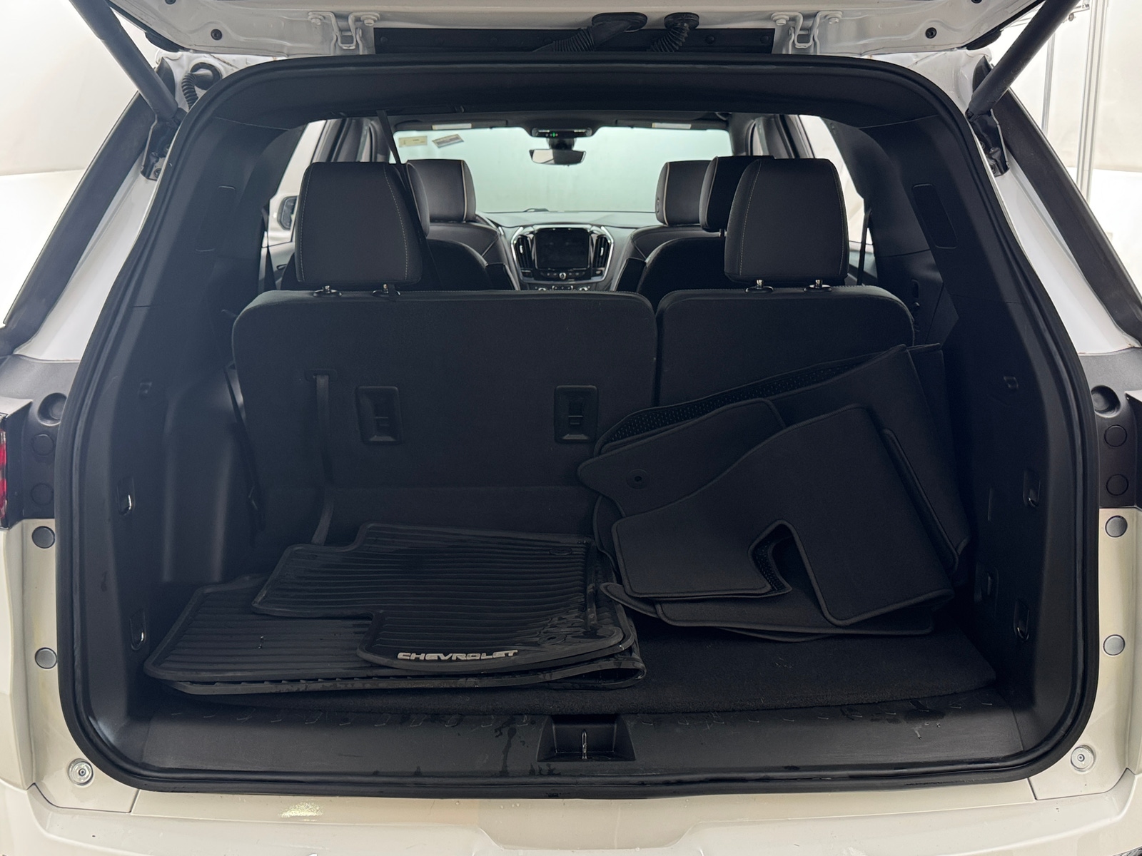 Thumbnail: 2023 Chevrolet Traverse - 6