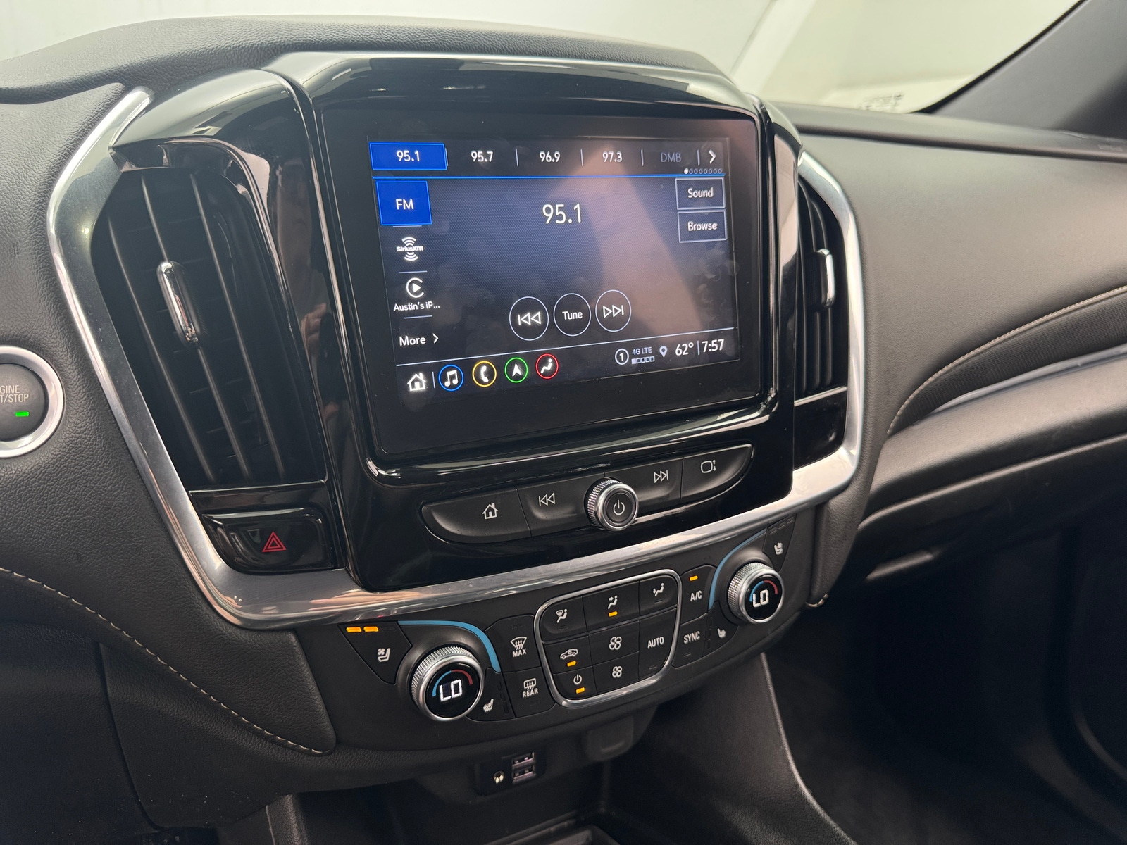 Thumbnail: 2023 Chevrolet Traverse - 3