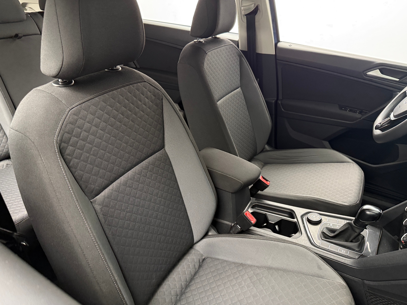 Thumbnail: 2019 Volkswagen Tiguan - 2