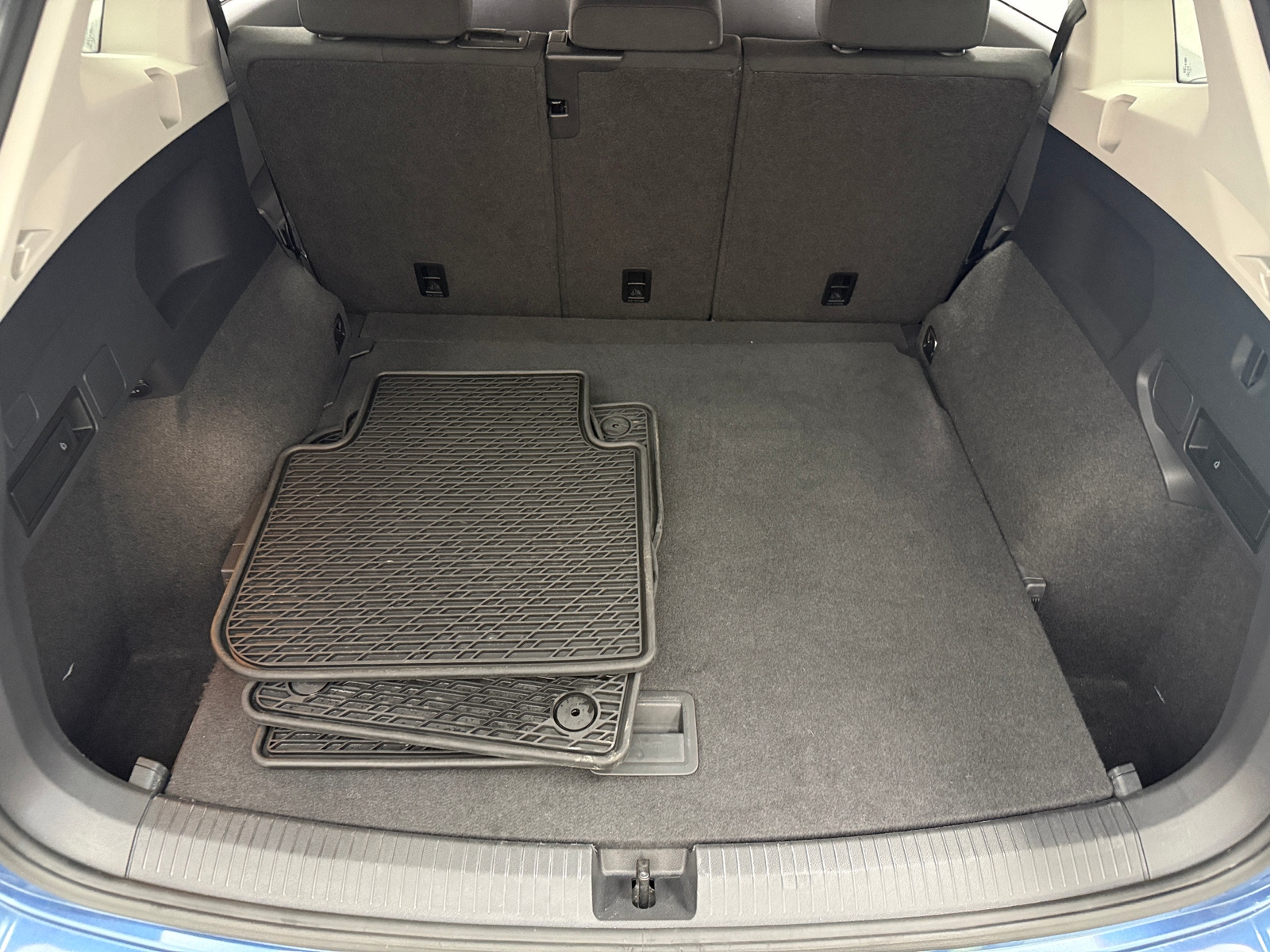 Thumbnail: 2019 Volkswagen Tiguan - 7