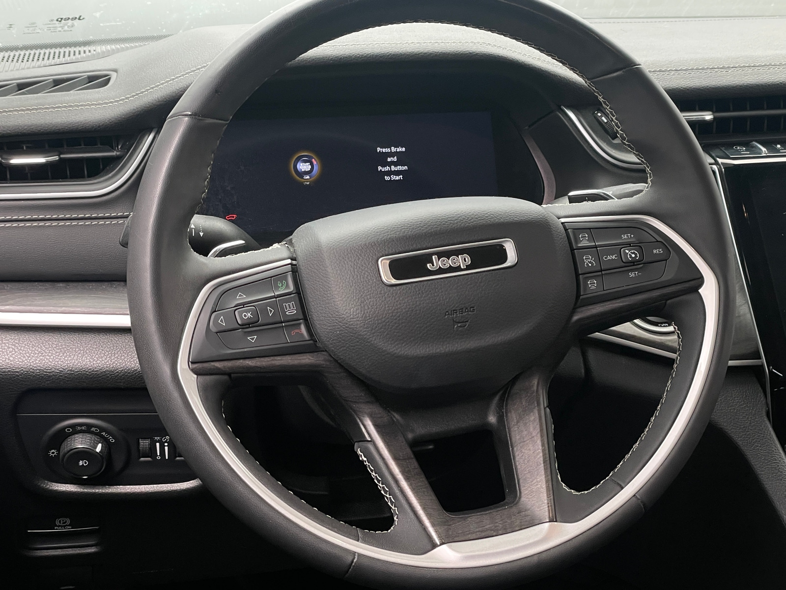 Thumbnail: 2023 Jeep Grand Cherokee - 4