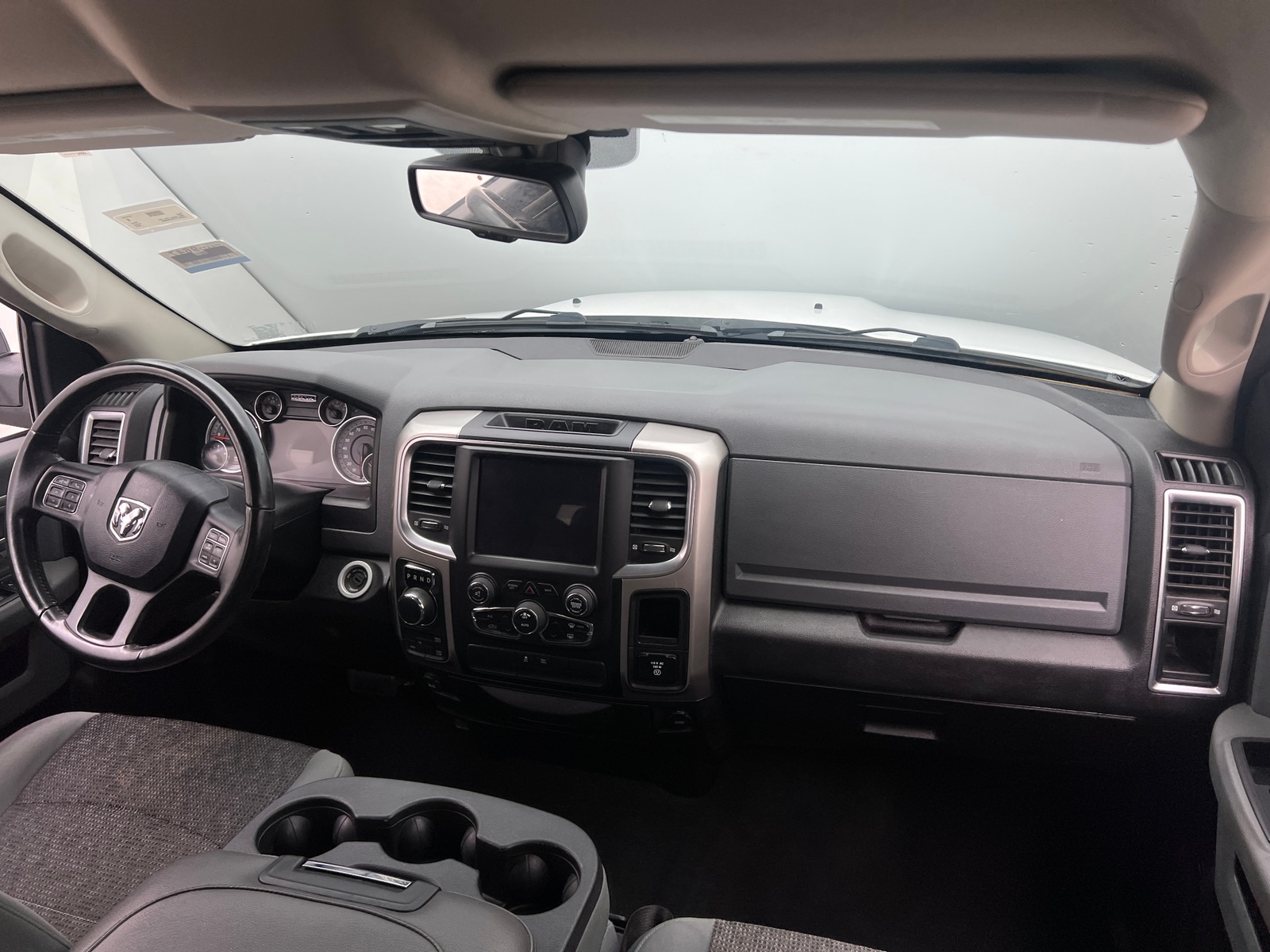 Thumbnail: 2019 RAM 1500 Classic - 3