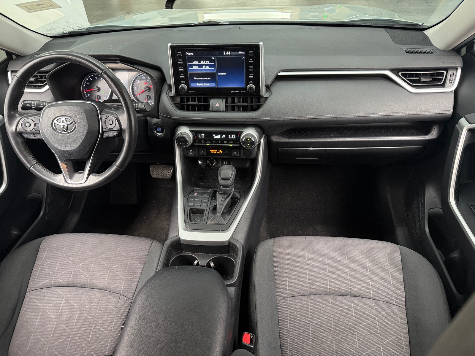 Thumbnail: 2019 Toyota RAV4 - 3