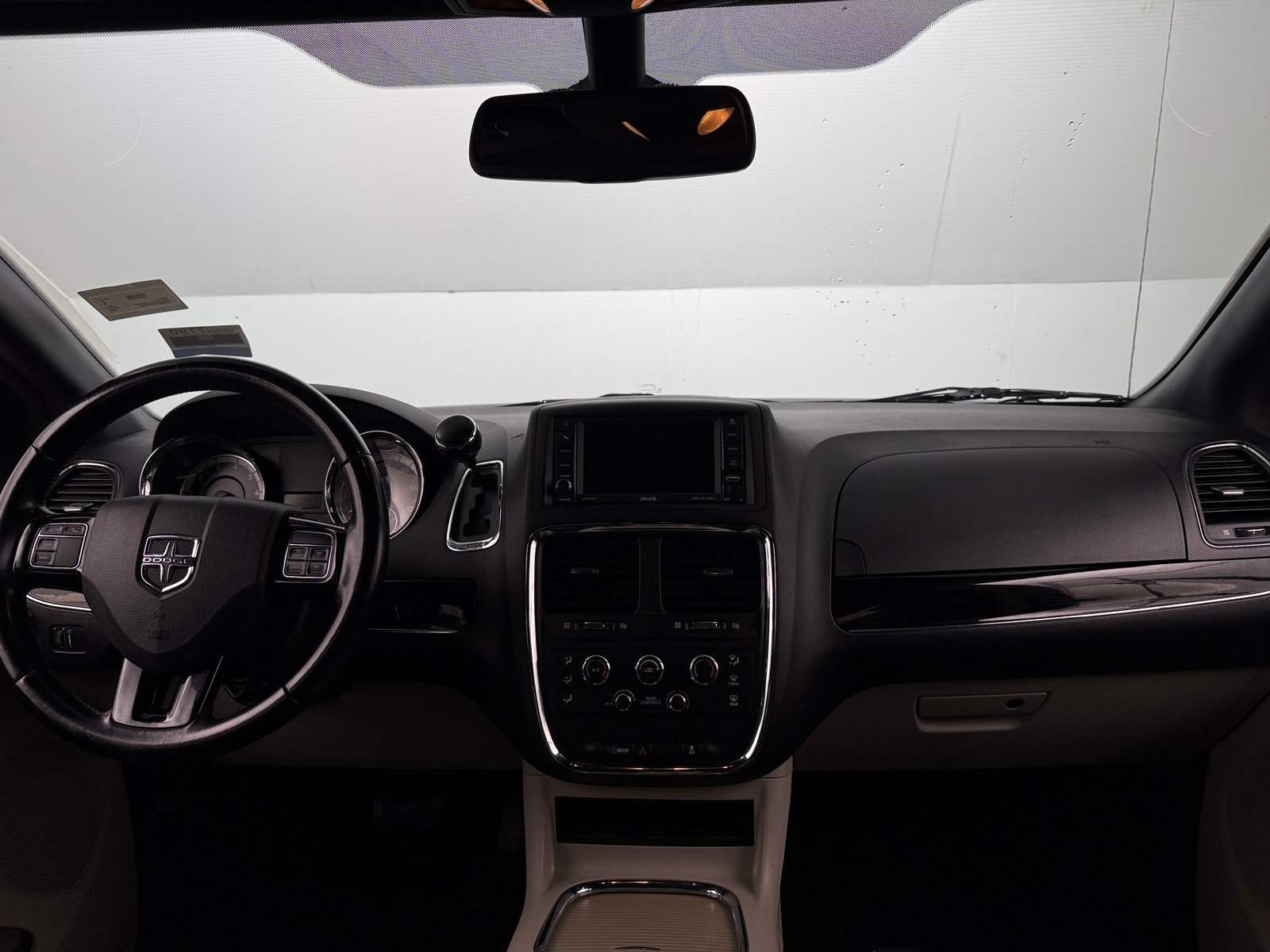 Thumbnail: 2019 Dodge Grand Caravan - 2