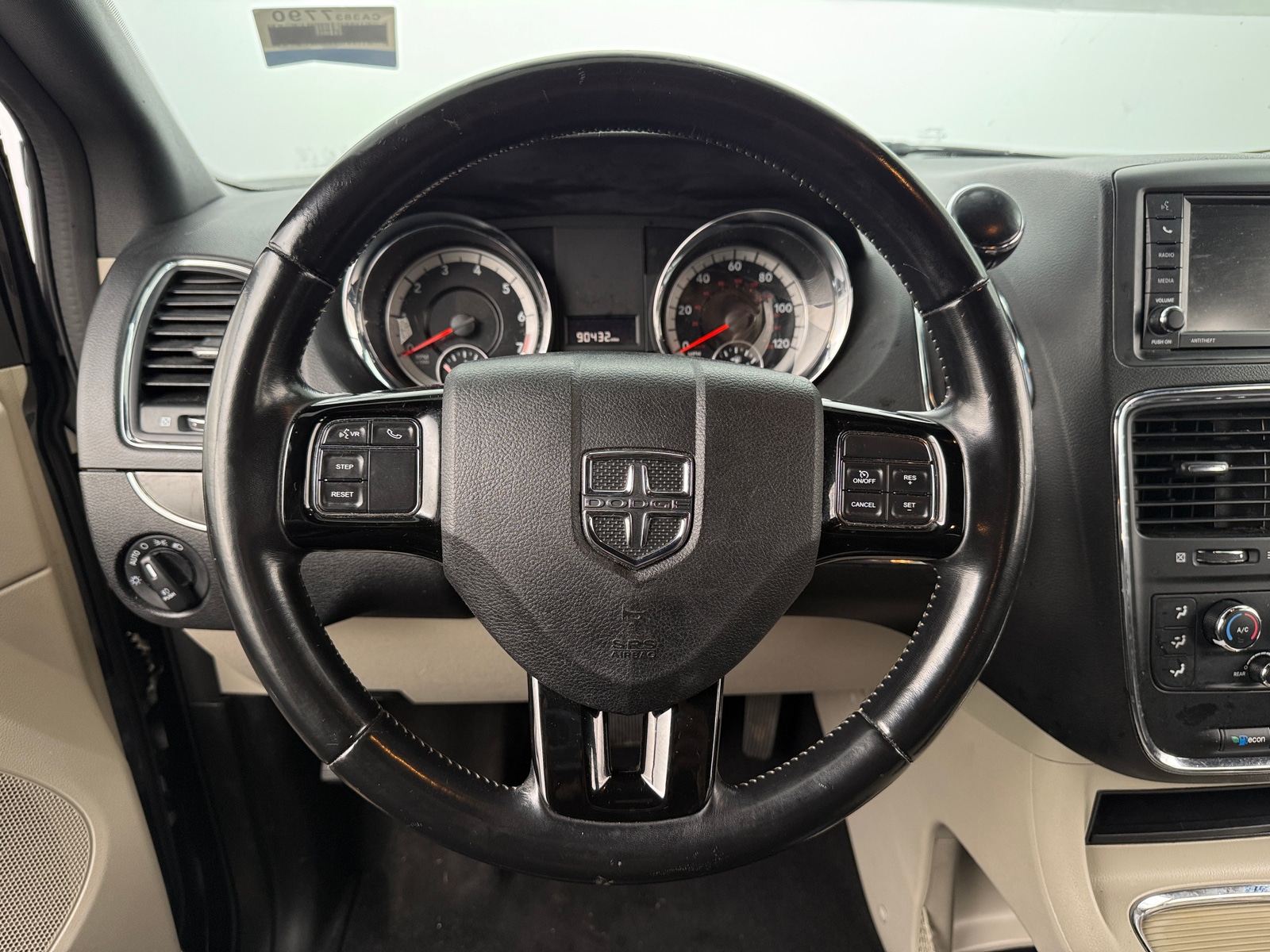 Thumbnail: 2019 Dodge Grand Caravan - 4