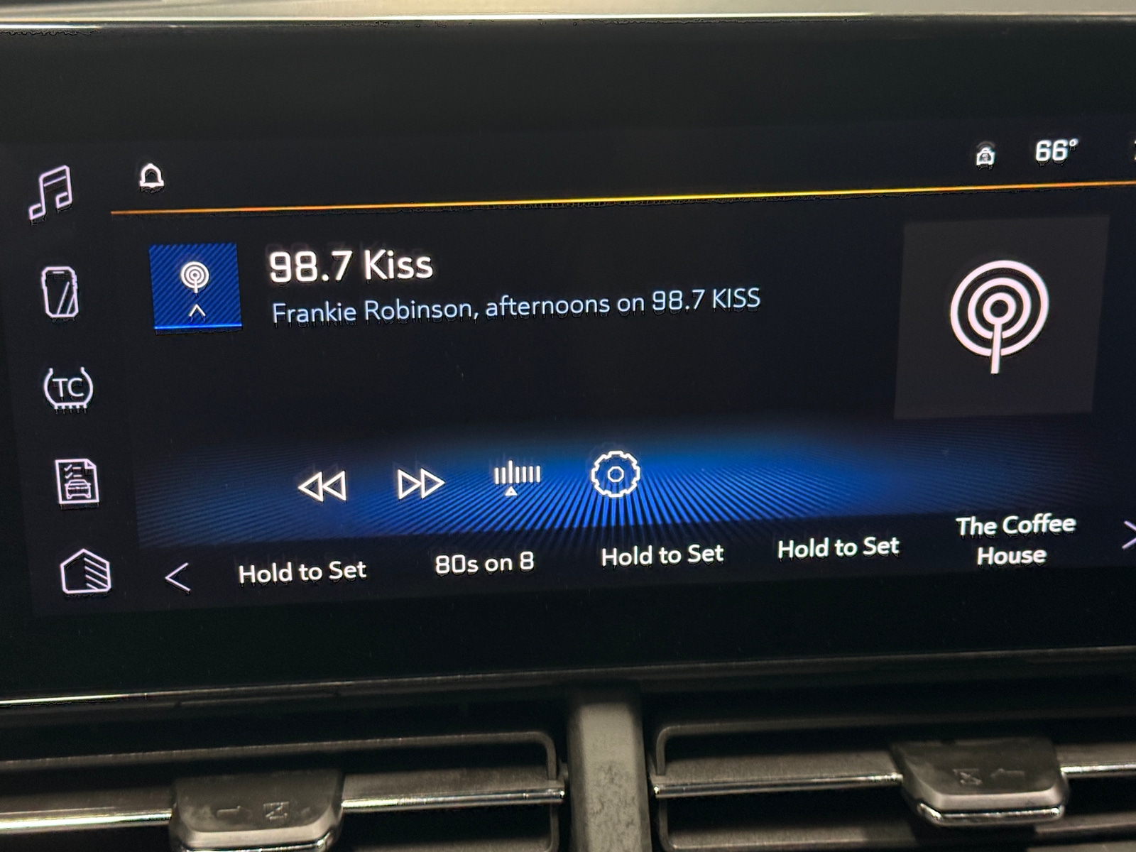 Thumbnail: 2025 Chevrolet Trax - 4