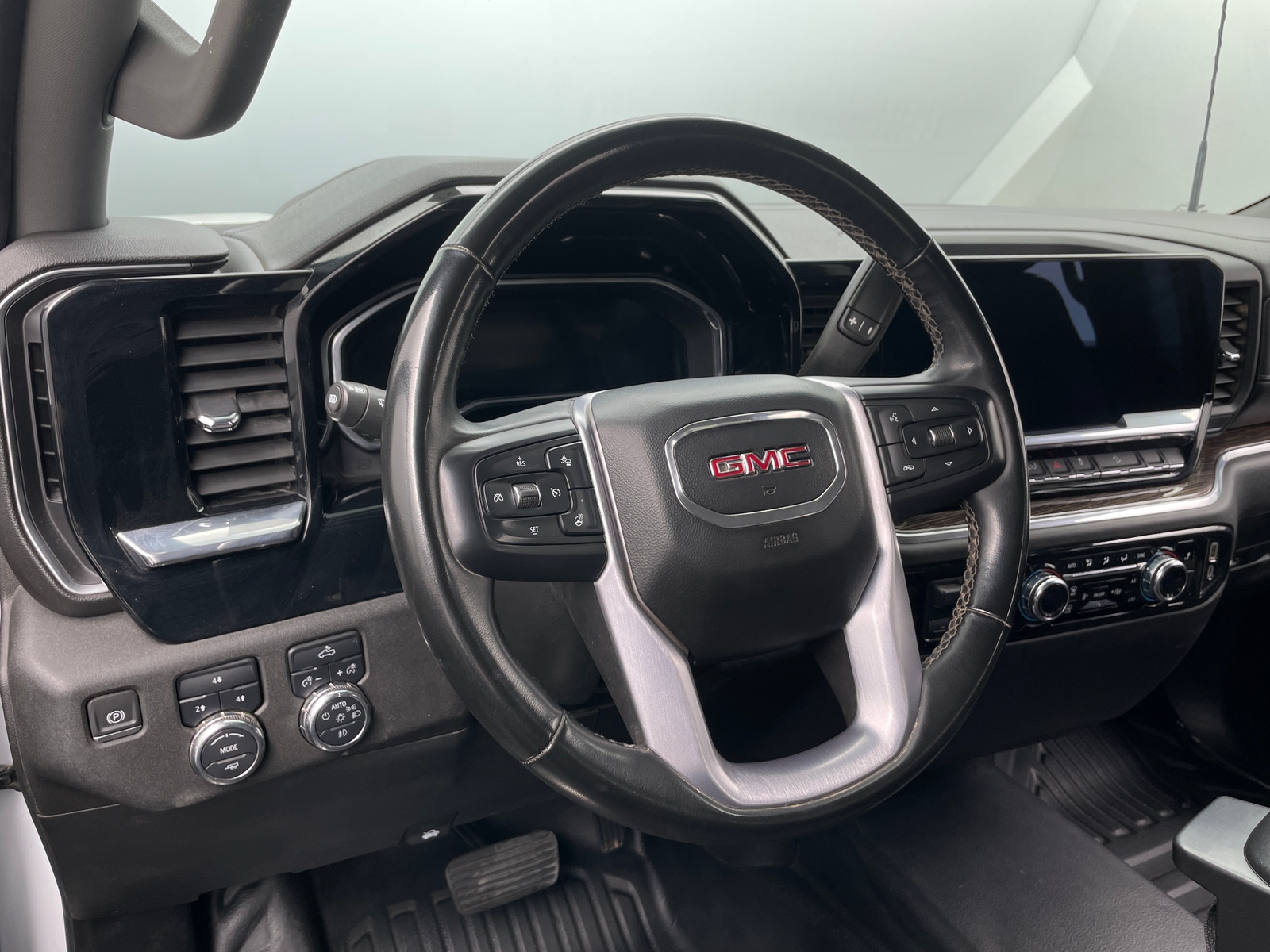 Thumbnail: 2024 GMC Sierra 2500 - 5