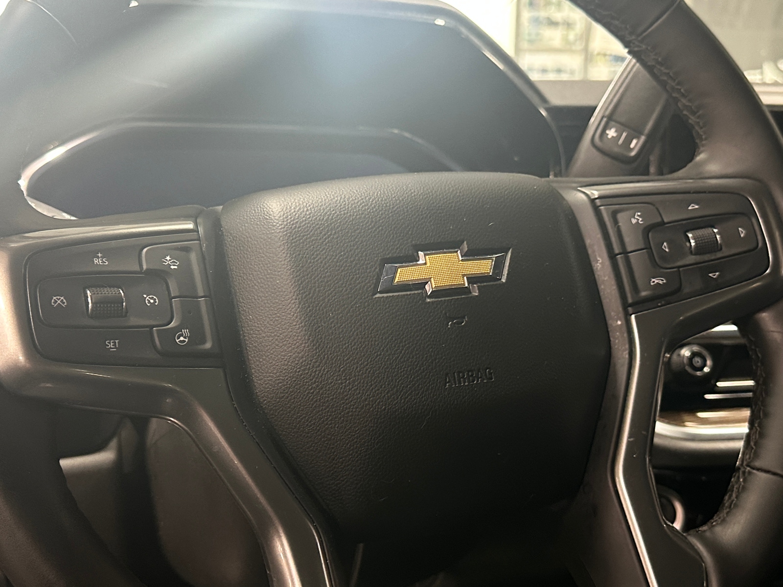 Thumbnail: 2025 Chevrolet Silverado 1500 - 5