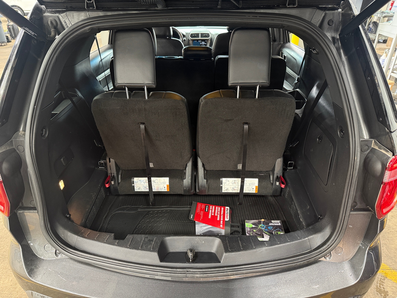 Thumbnail: 2017 Ford Explorer - 7