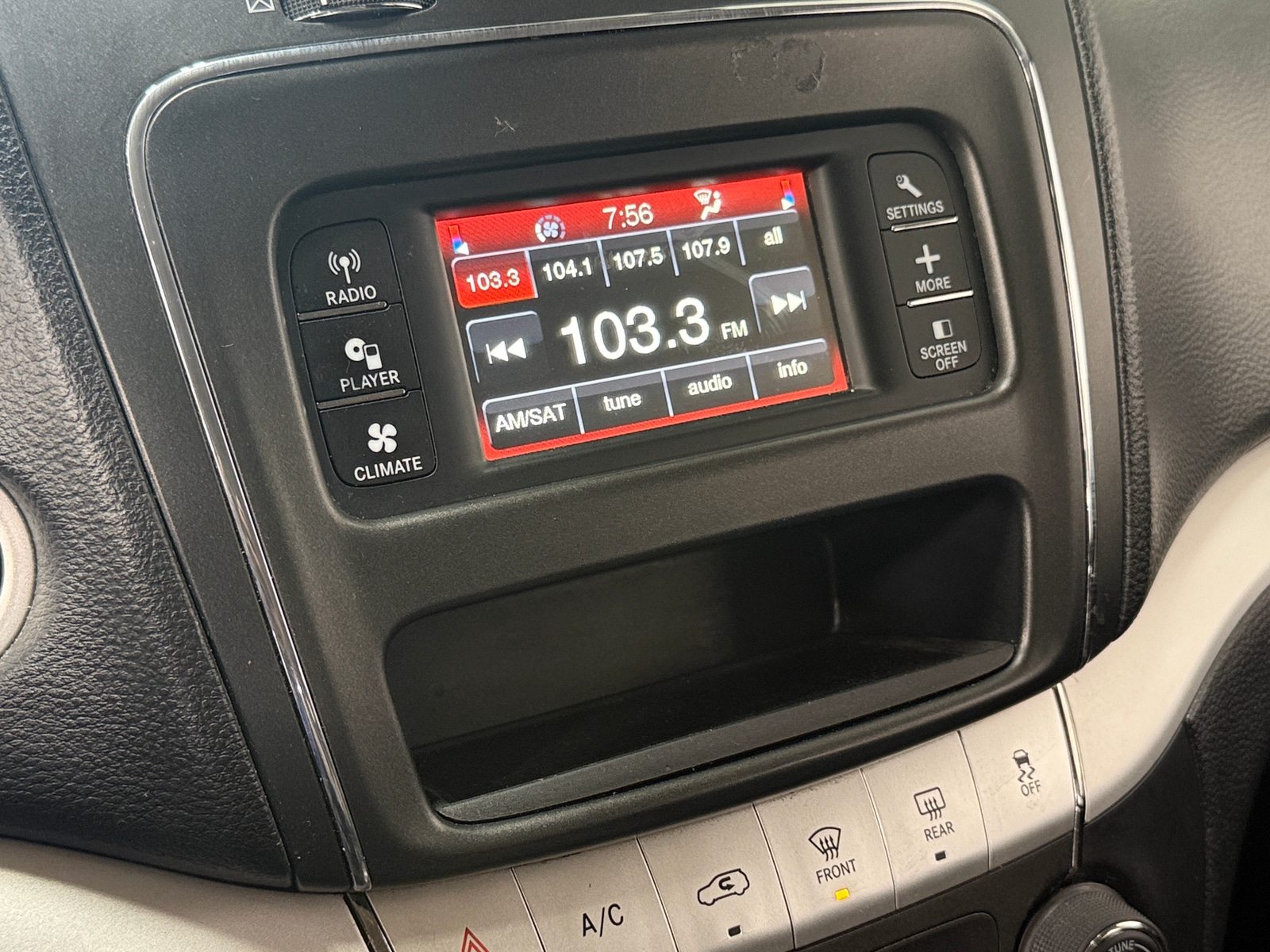 Thumbnail: 2019 Dodge Journey - 4