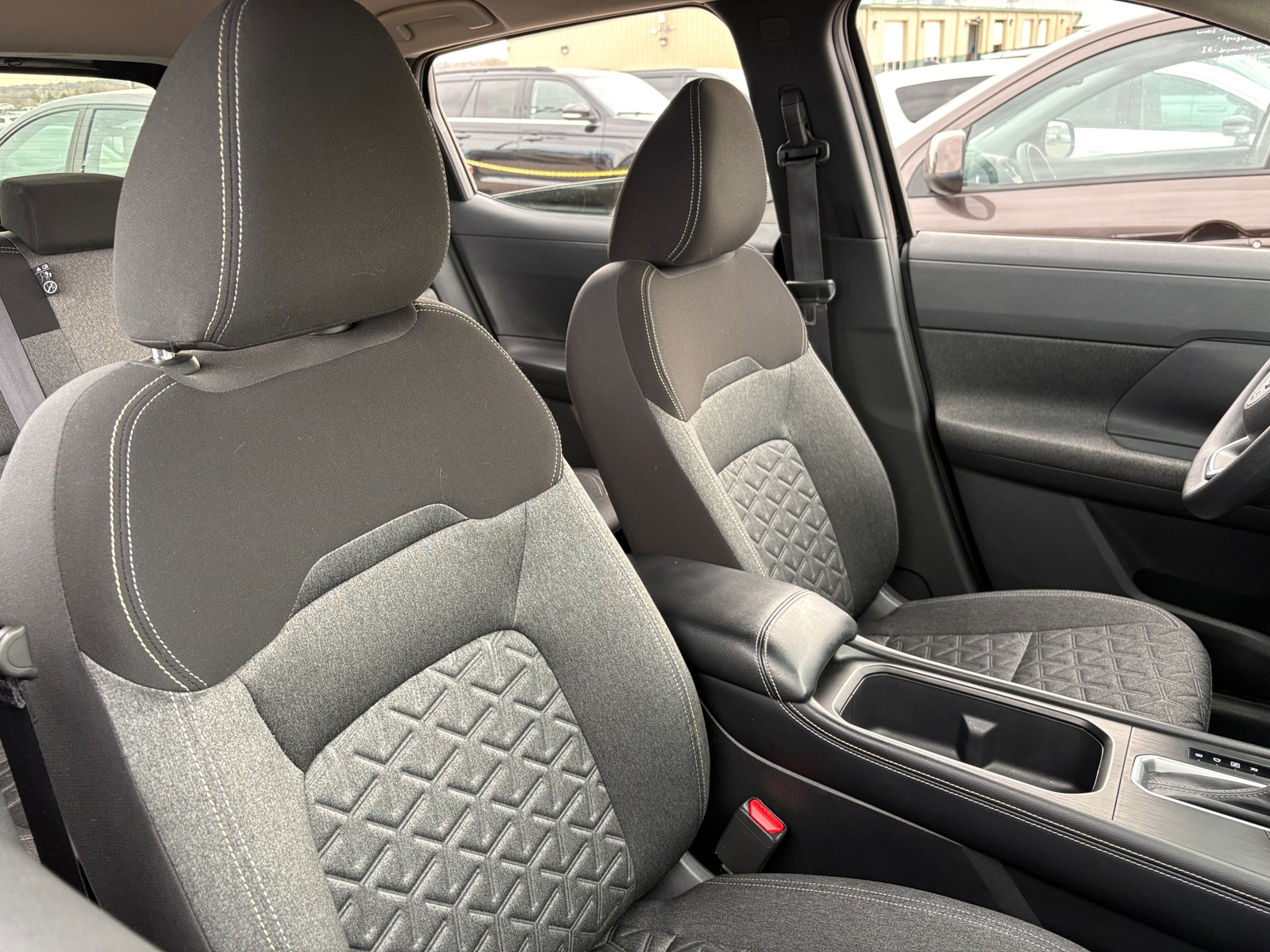 Thumbnail: 2025 Nissan Kicks - 2