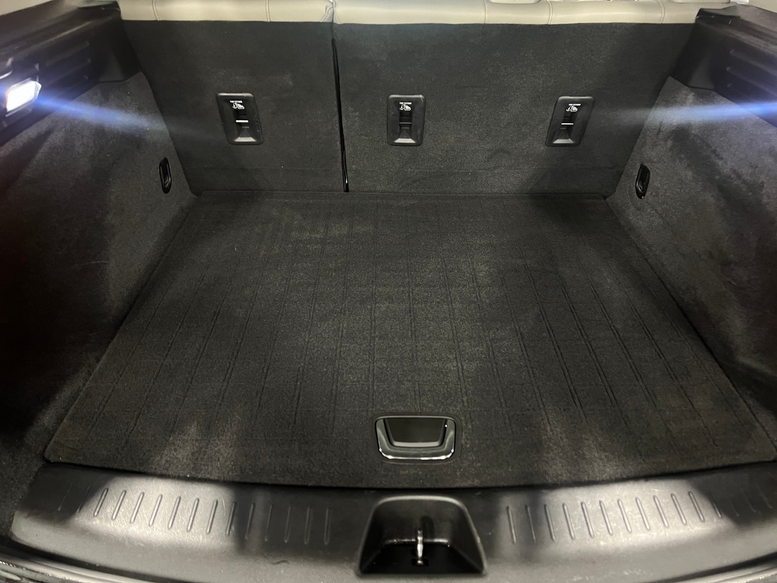 Thumbnail: 2020 Cadillac XT4 - 6