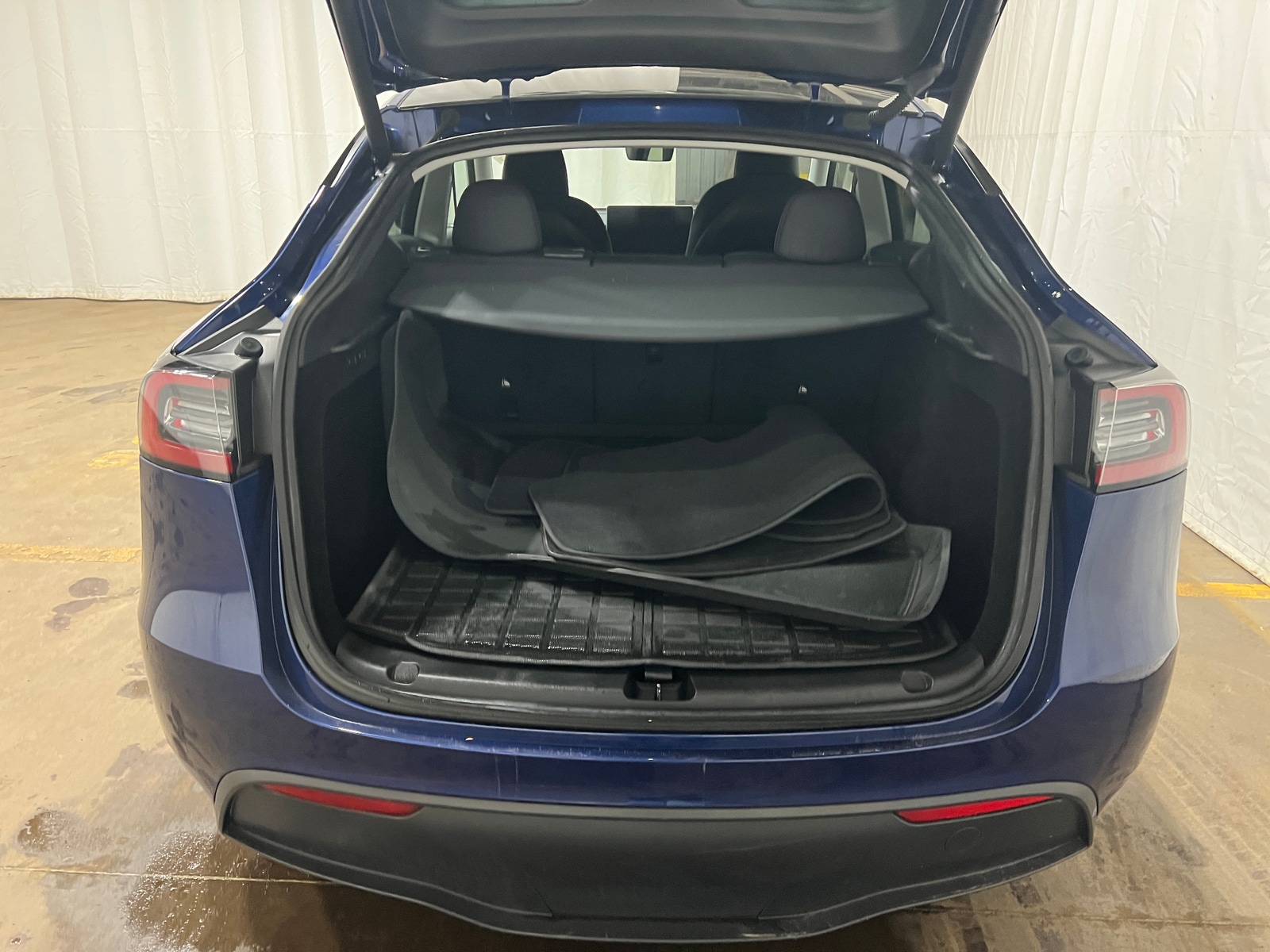 Thumbnail: 2023 Tesla Model Y - 6