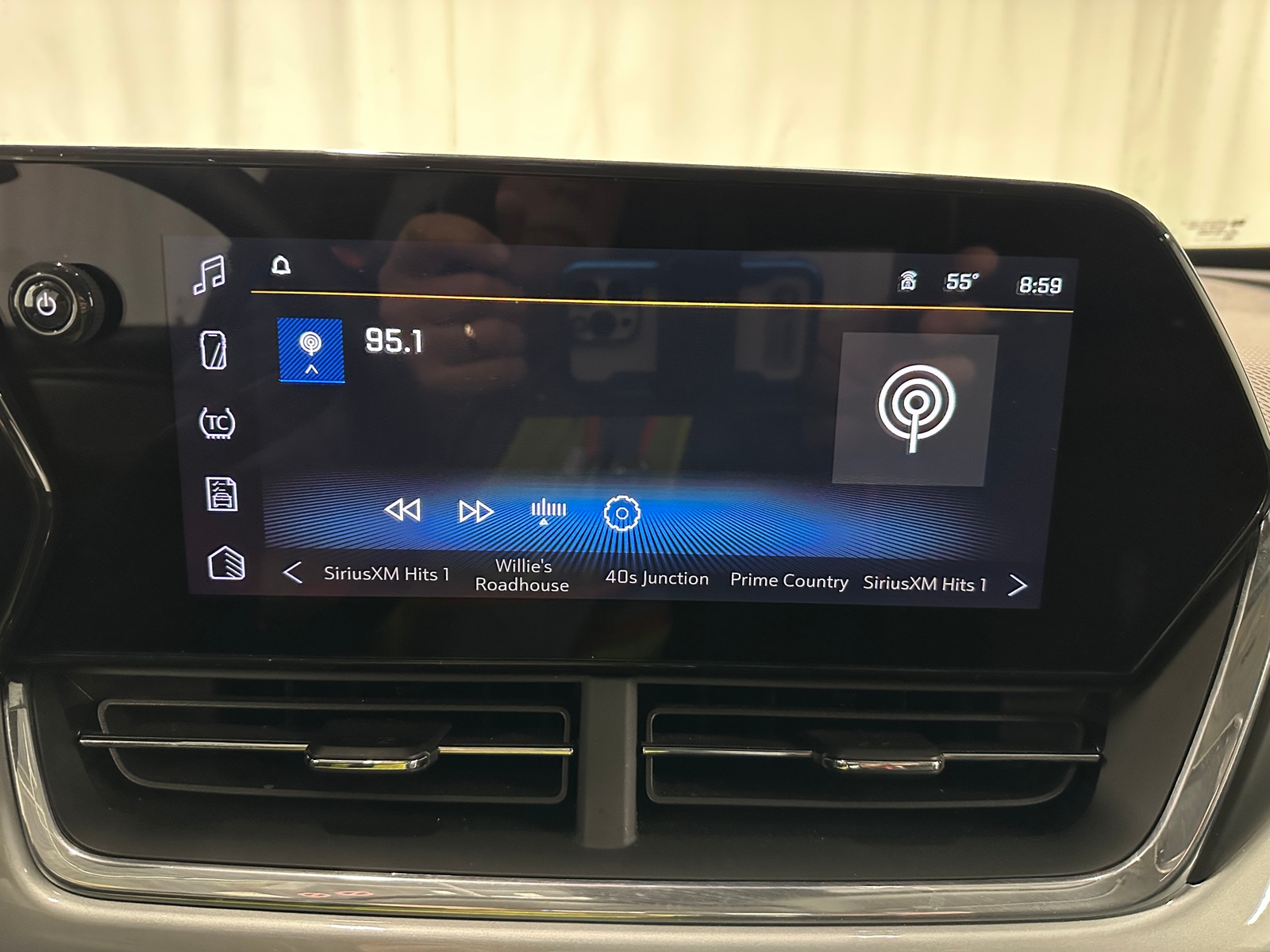 Thumbnail: 2025 Chevrolet Trax - 4