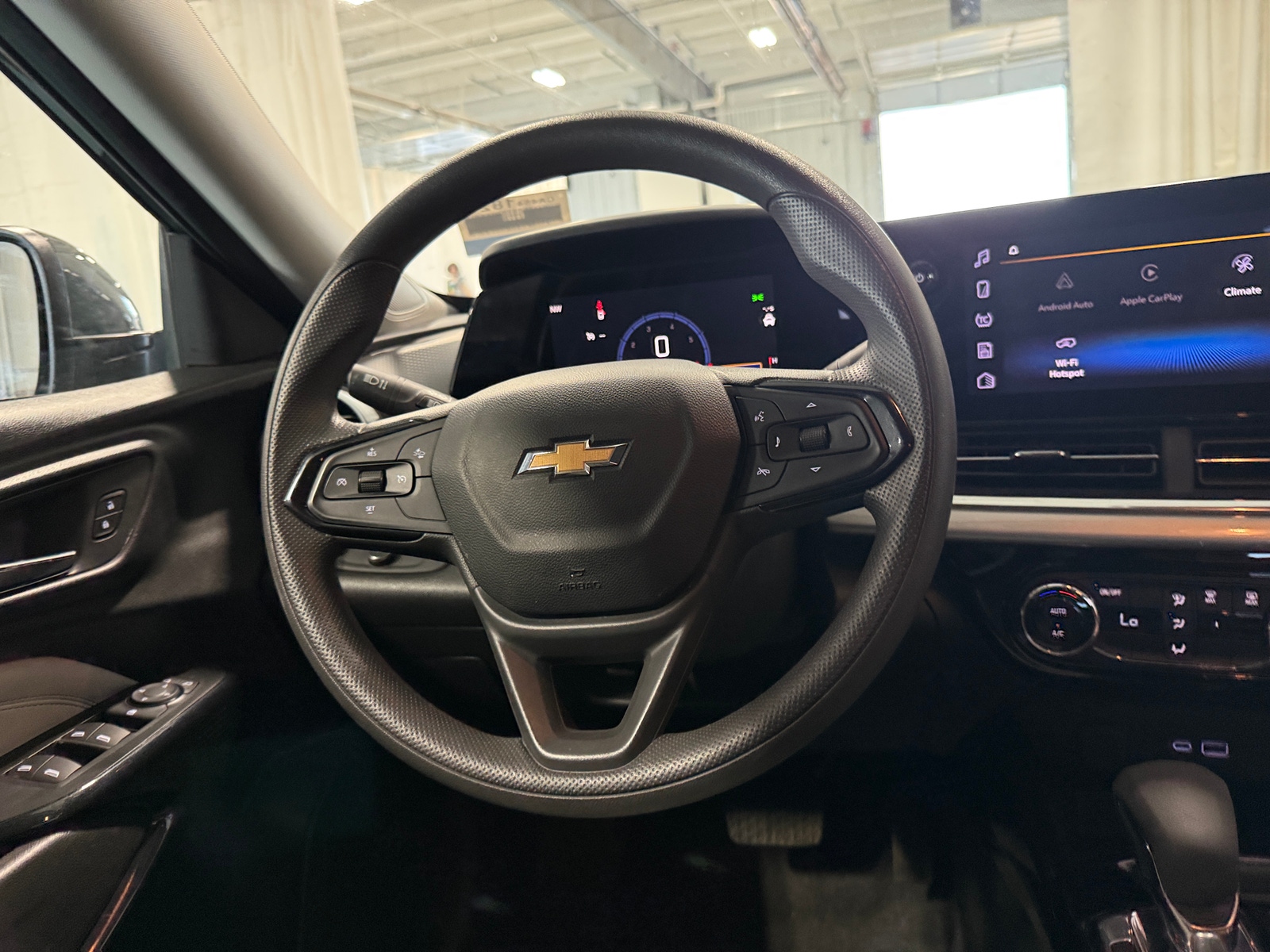 Thumbnail: 2025 Chevrolet Trax - 5