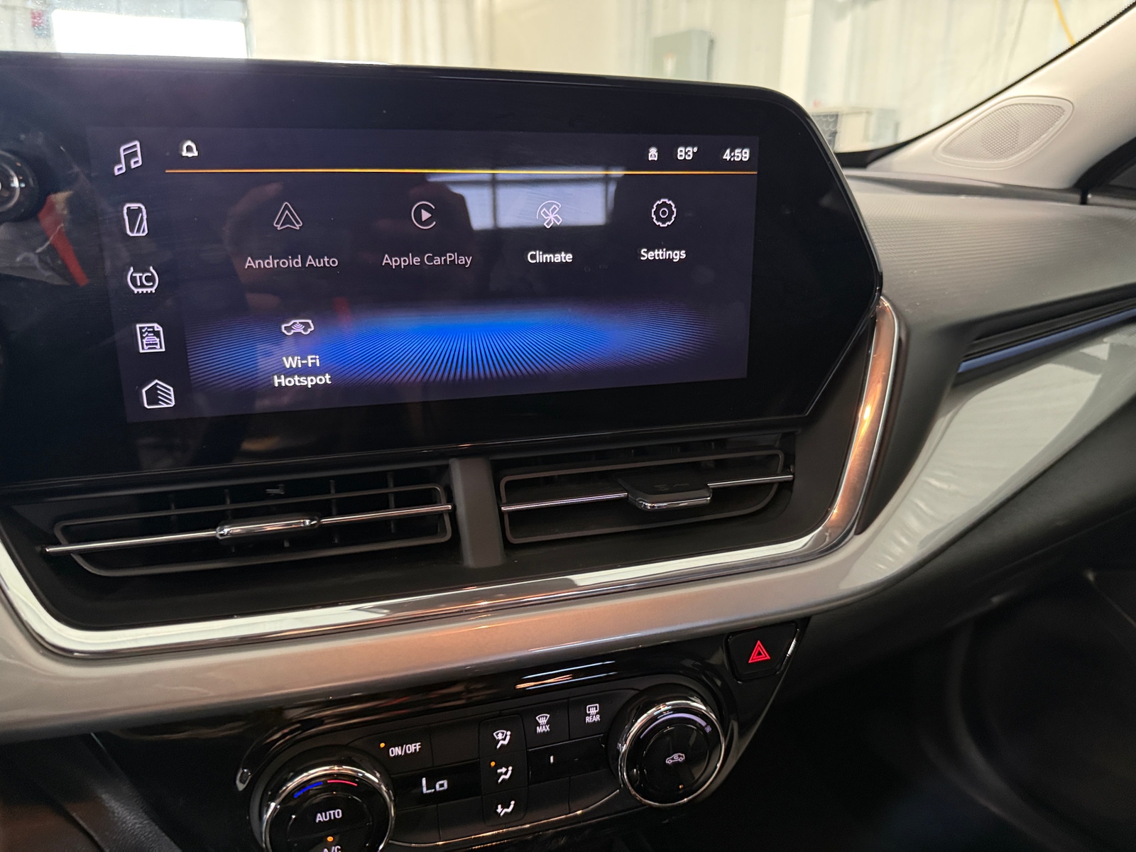 Thumbnail: 2025 Chevrolet Trax - 4