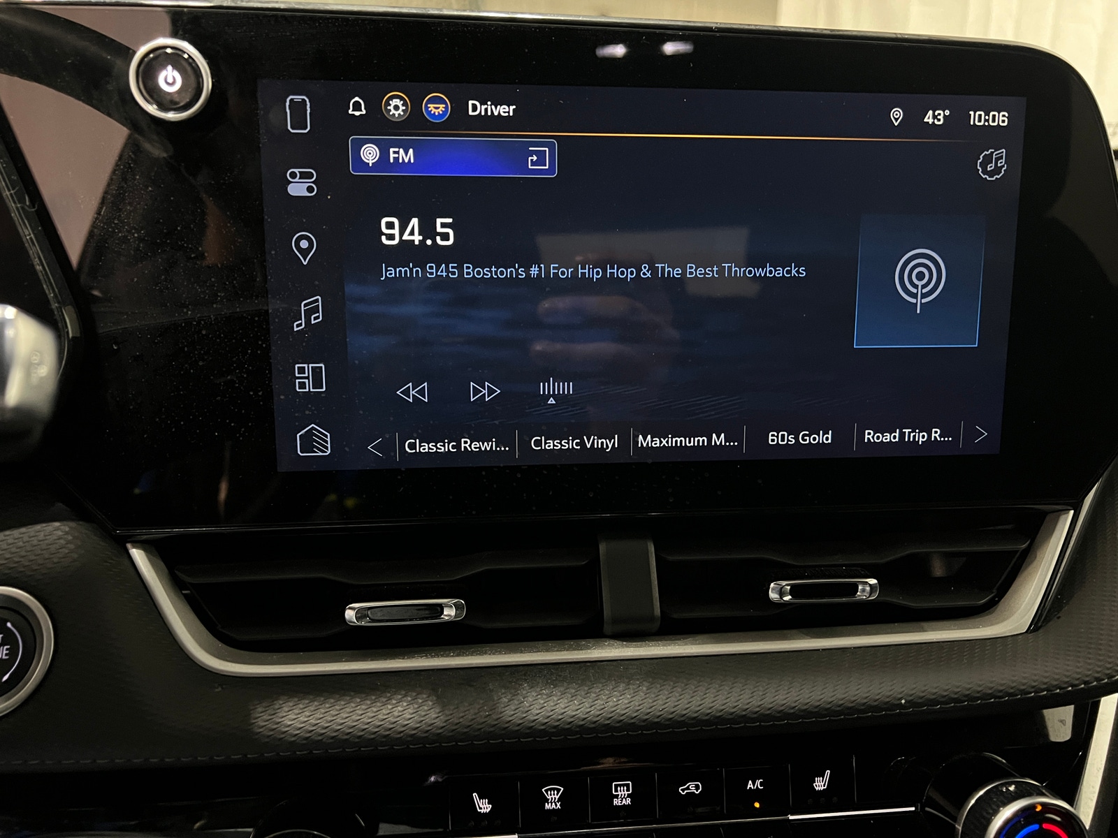 Thumbnail: 2025 Chevrolet Equinox - 4