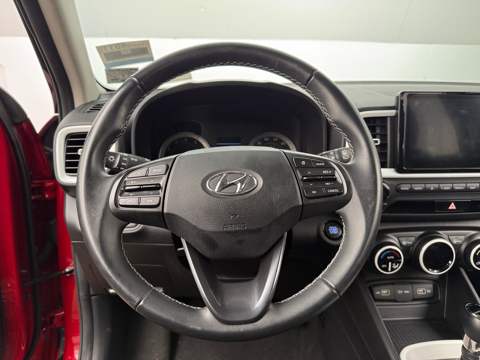 Thumbnail: 2022 Hyundai Venue - 5