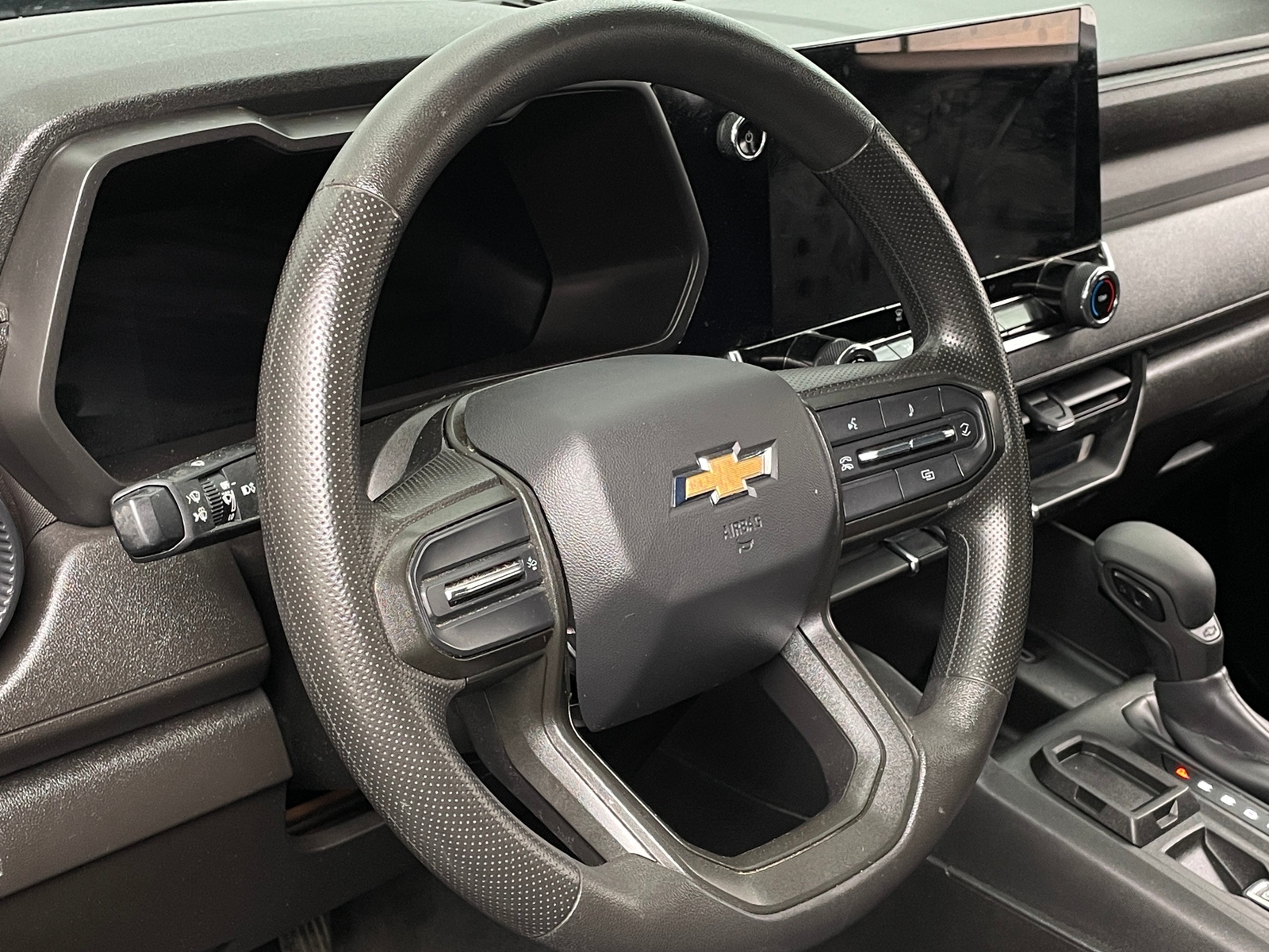 Thumbnail: 2023 Chevrolet Colorado - 5