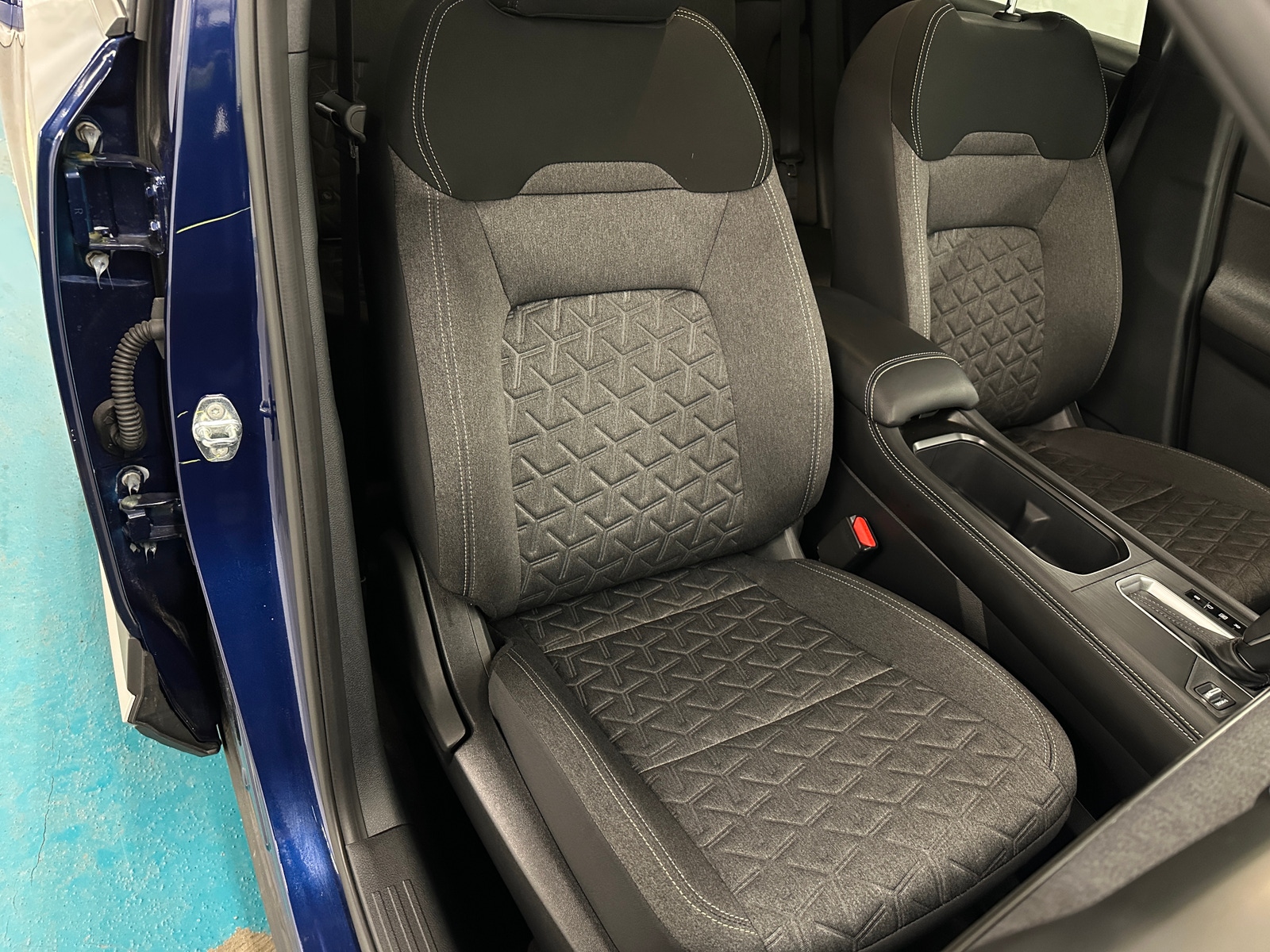 Thumbnail: 2025 Nissan Kicks - 2