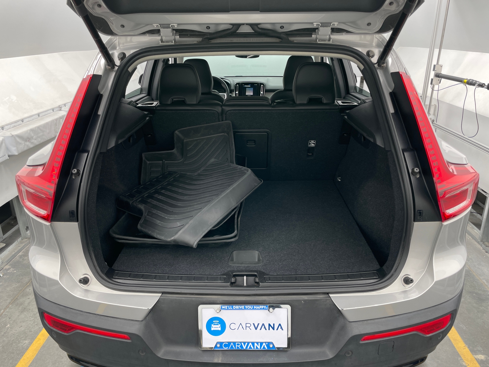 Thumbnail: 2024 Volvo XC40 - 6